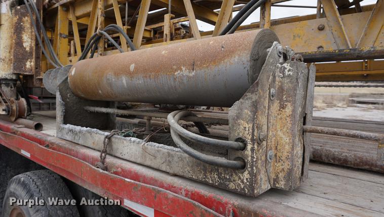 image for item DE3209 Gomaco C450 bridge deck finisher