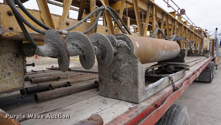 image for item DE3209 Gomaco C450 bridge deck finisher