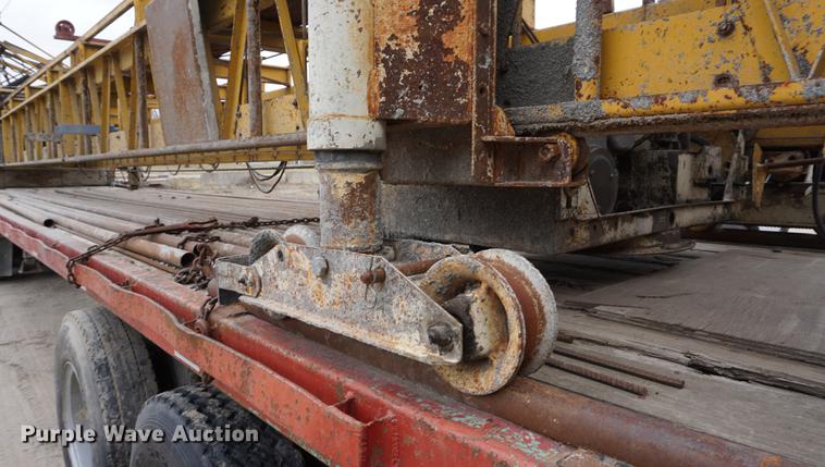 image for item DE3209 Gomaco C450 bridge deck finisher