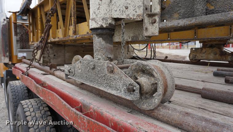 image for item DE3209 Gomaco C450 bridge deck finisher
