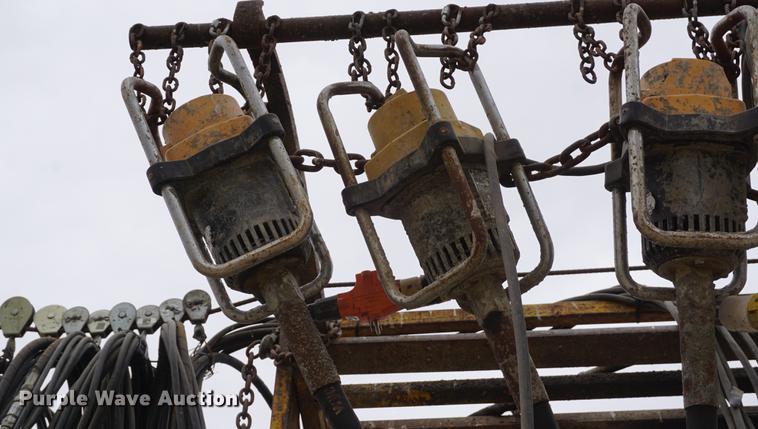 image for item DE3209 Gomaco C450 bridge deck finisher