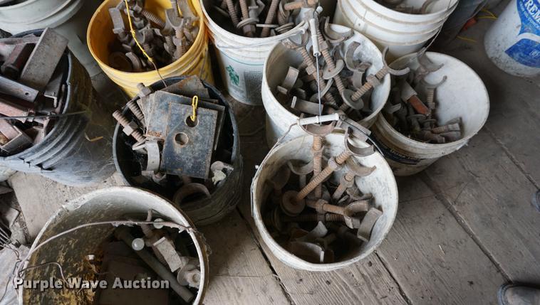 image for item DE3209 Gomaco C450 bridge deck finisher