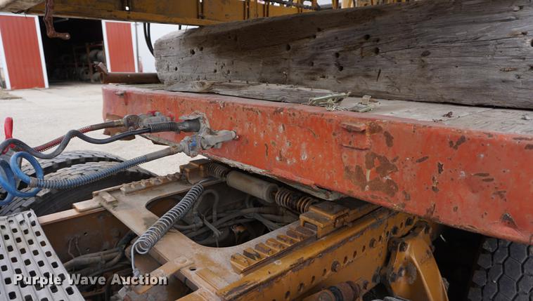 image for item DE3209 Gomaco C450 bridge deck finisher