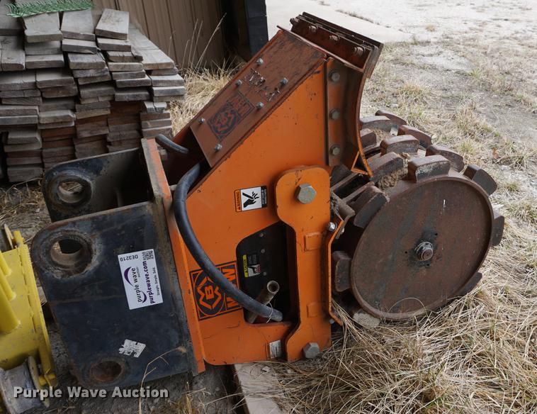 image for item DE3210 MBW plate compactor