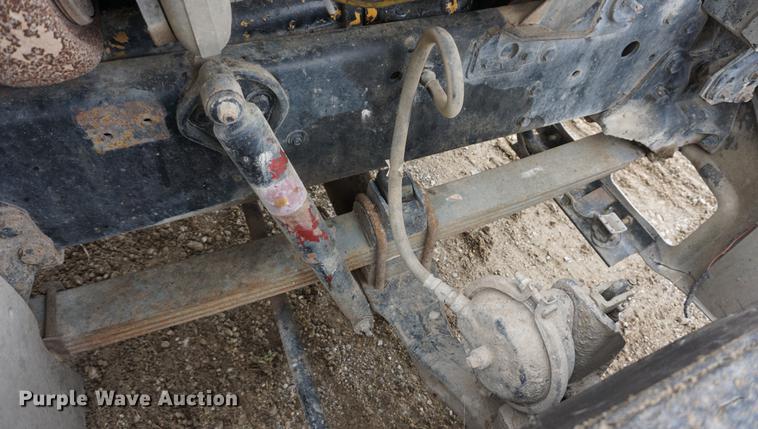 image for item DE3224 1989 Ford LTL9000 dump truck