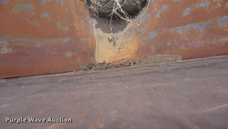 image for item DE3224 1989 Ford LTL9000 dump truck