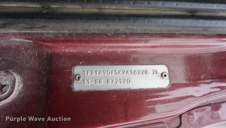 image for item DE3224 1989 Ford LTL9000 dump truck