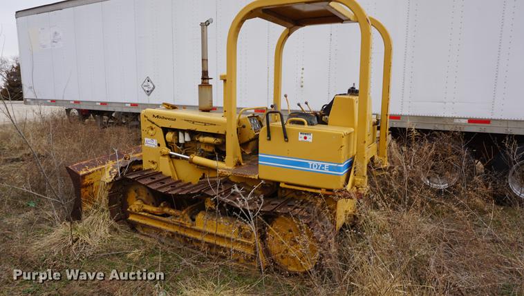 image for item DE3225 1979 International TD7E dozer
