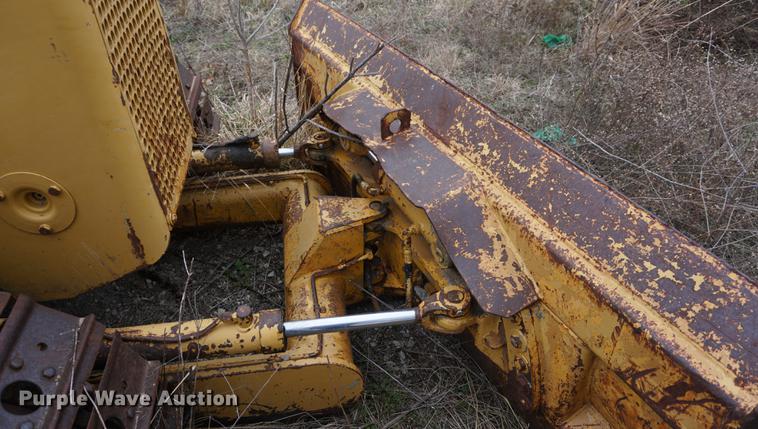 image for item DE3225 1979 International TD7E dozer
