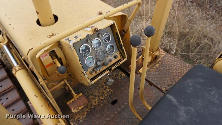 image for item DE3225 1979 International TD7E dozer