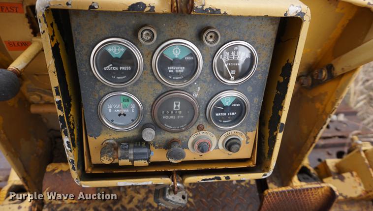 image for item DE3225 1979 International TD7E dozer