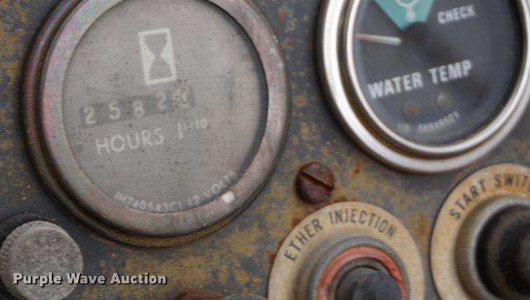 image for item DE3225 1979 International TD7E dozer