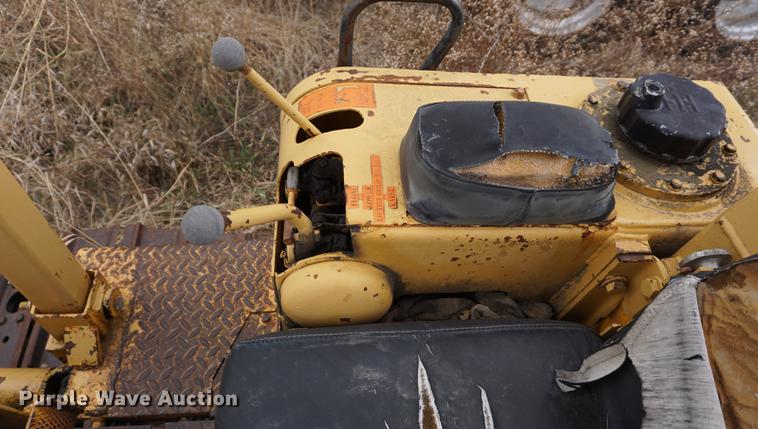 image for item DE3225 1979 International TD7E dozer