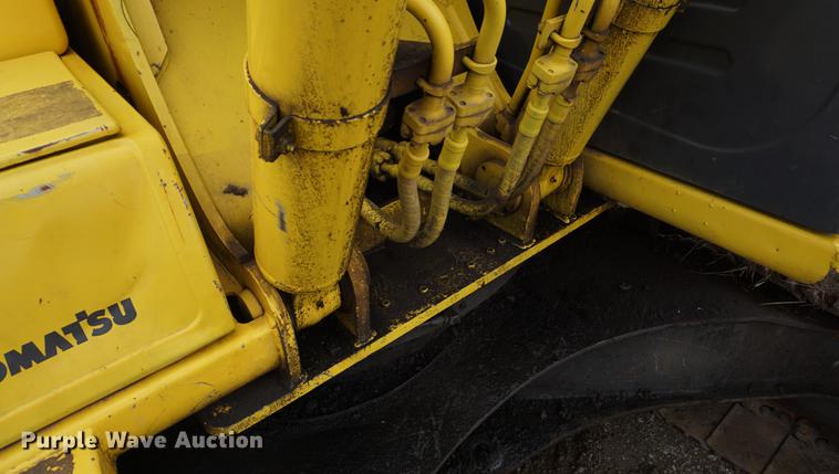 image for item DE3226 1998 Komatsu PC200LC-6E excavator