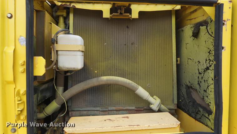 image for item DE3226 1998 Komatsu PC200LC-6E excavator