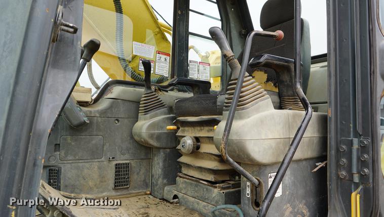 image for item DE3227 1997 Komatsu PC200LC-6LE excavator