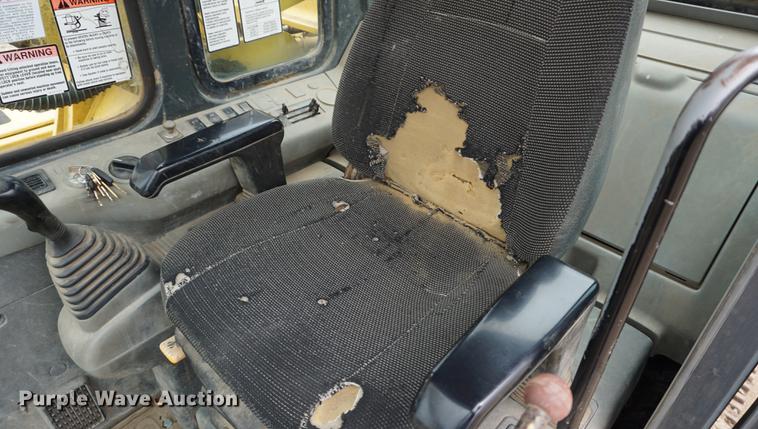 image for item DE3227 1997 Komatsu PC200LC-6LE excavator