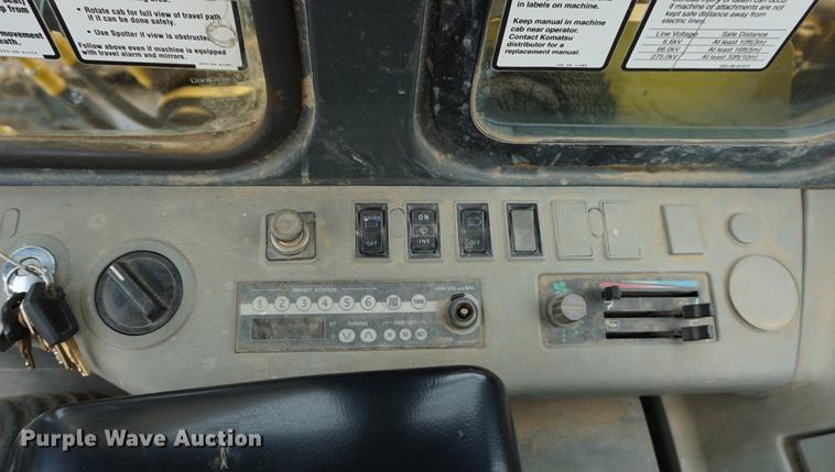 image for item DE3227 1997 Komatsu PC200LC-6LE excavator