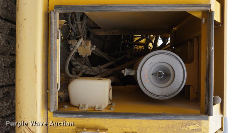 image for item DE3227 1997 Komatsu PC200LC-6LE excavator