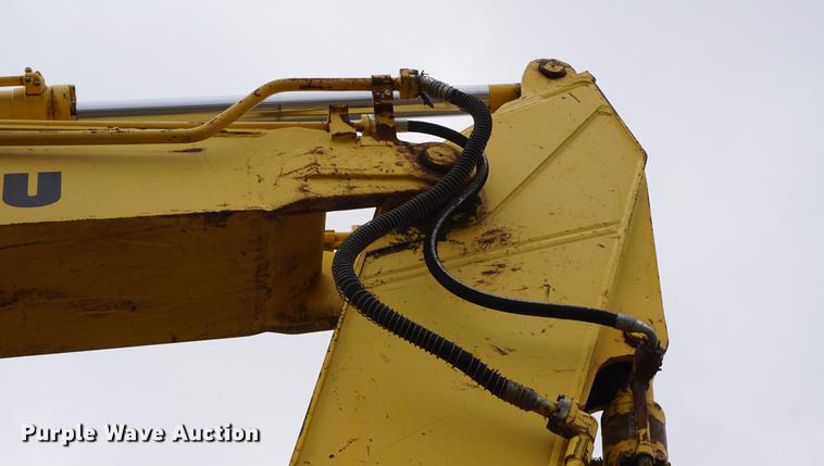image for item DE3227 1997 Komatsu PC200LC-6LE excavator