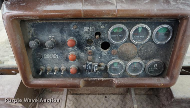 image for item DE3228 1983 International TD12 dozer