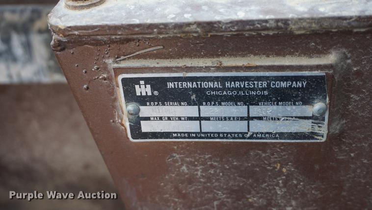 image for item DE3228 1983 International TD12 dozer