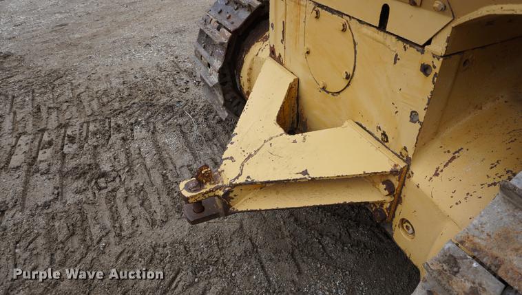 image for item DE3228 1983 International TD12 dozer