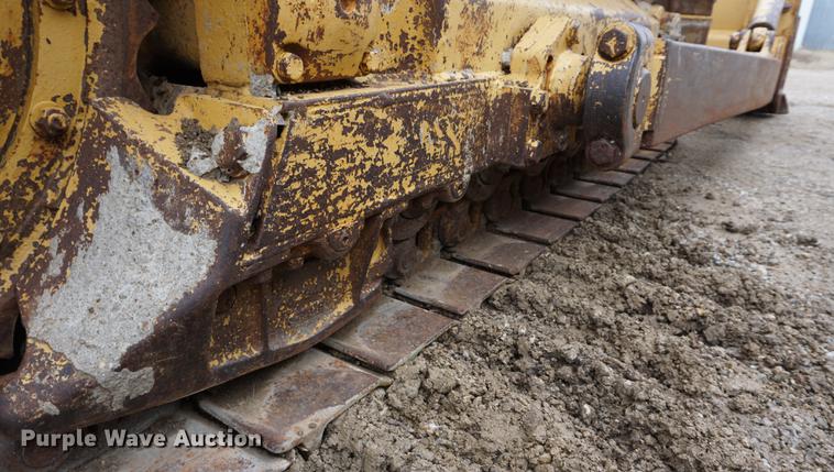 image for item DE3228 1983 International TD12 dozer