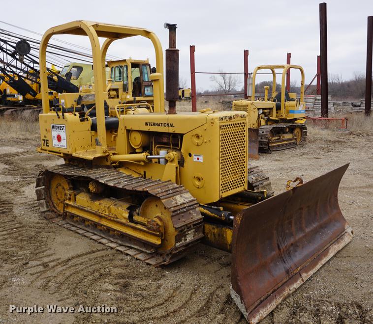 image for item DE3229 1979 International TD7E dozer