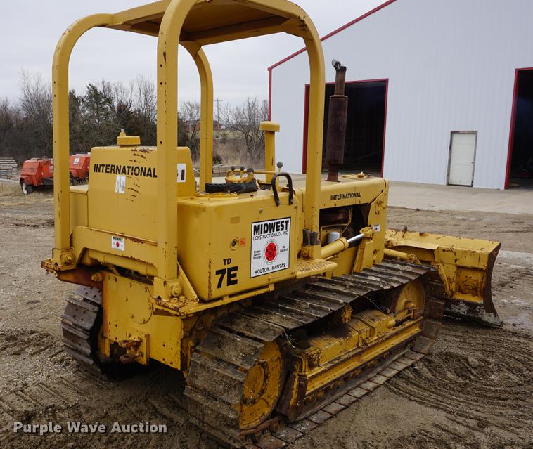 image for item DE3229 1979 International TD7E dozer