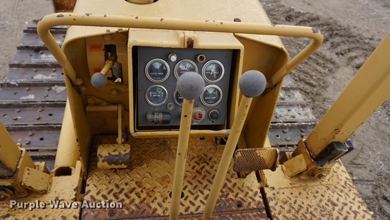 image for item DE3229 1979 International TD7E dozer