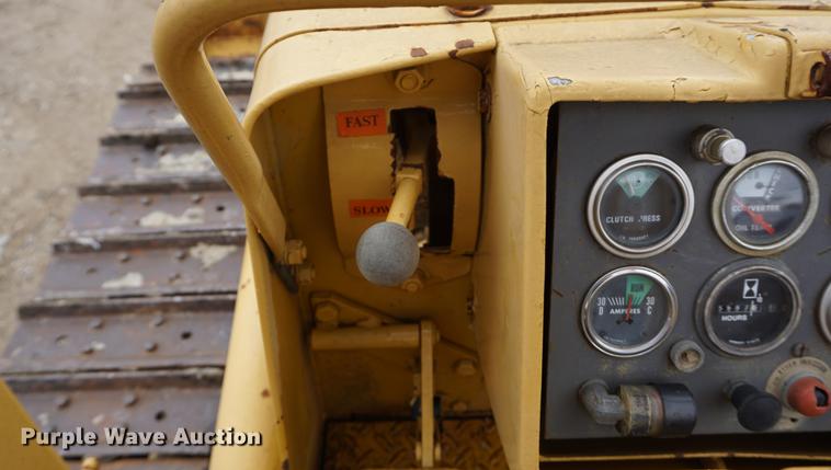 image for item DE3229 1979 International TD7E dozer