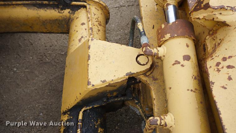 image for item DE3229 1979 International TD7E dozer