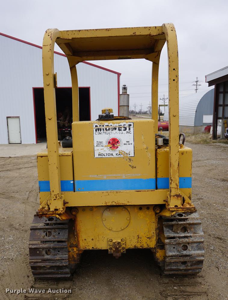 image for item DE3230 1976 International TD7E dozer