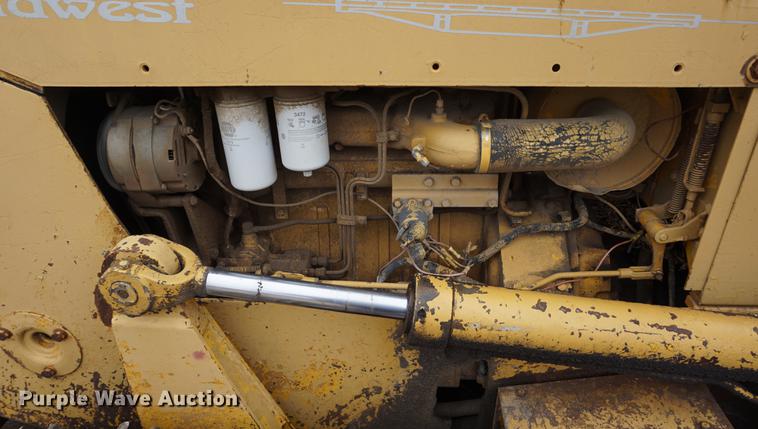 image for item DE3230 1976 International TD7E dozer
