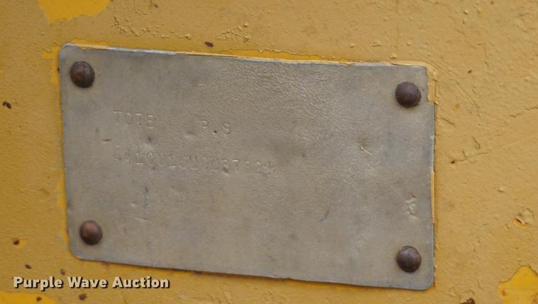 image for item DE3230 1976 International TD7E dozer