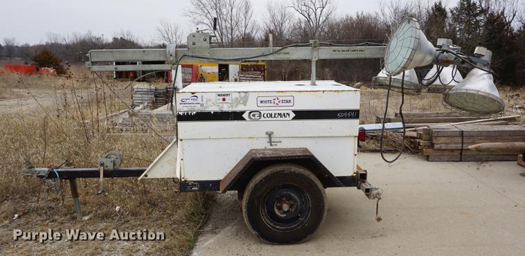 image for item DE3232 1993 Coleman Engineering MH4000RDKH light plant