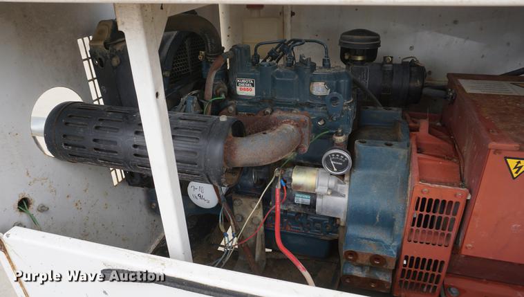 image for item DE3232 1993 Coleman Engineering MH4000RDKH light plant