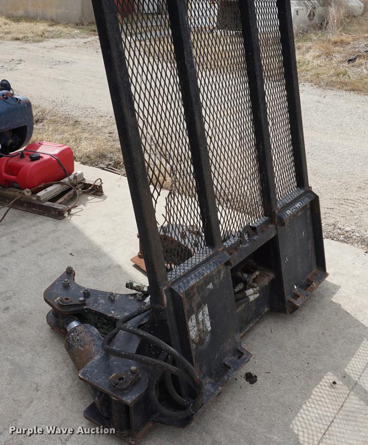 image for item DE3237 Dymax skid steer tree shear