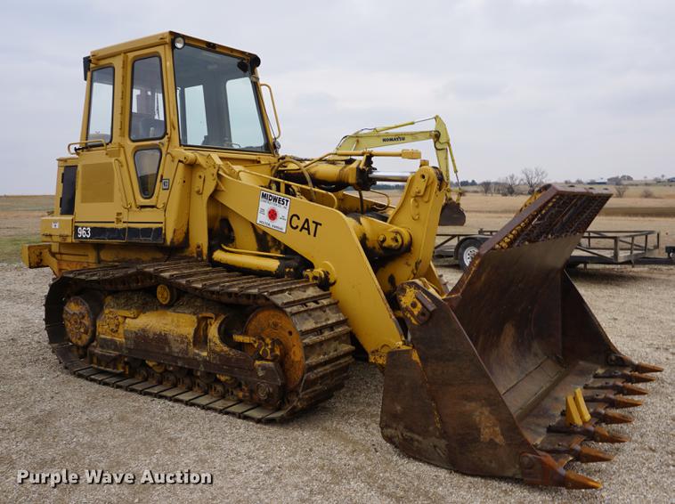 image for item DE3243 1988 Caterpillar 963 track loader