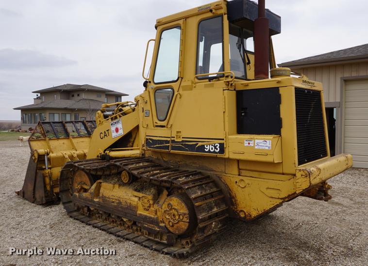 image for item DE3243 1988 Caterpillar 963 track loader