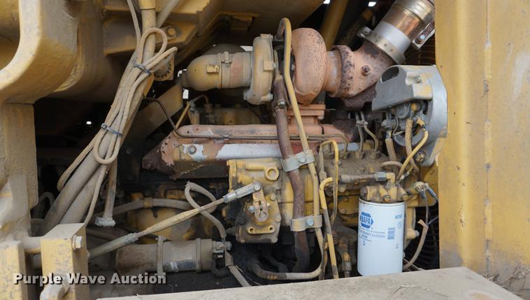 image for item DE3243 1988 Caterpillar 963 track loader