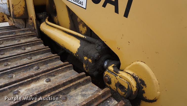 image for item DE3243 1988 Caterpillar 963 track loader