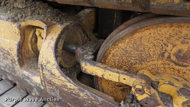 image for item DE3243 1988 Caterpillar 963 track loader