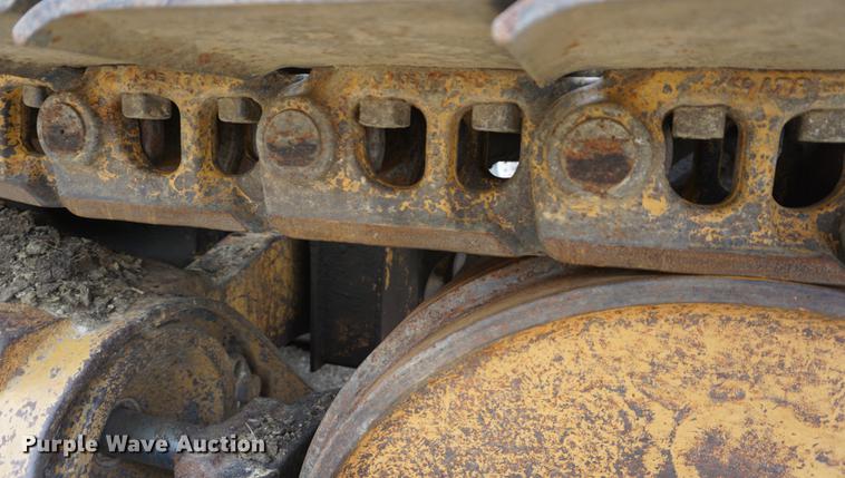 image for item DE3243 1988 Caterpillar 963 track loader