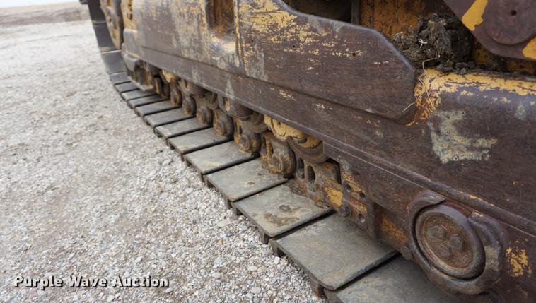 image for item DE3243 1988 Caterpillar 963 track loader