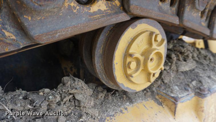 image for item DE3243 1988 Caterpillar 963 track loader