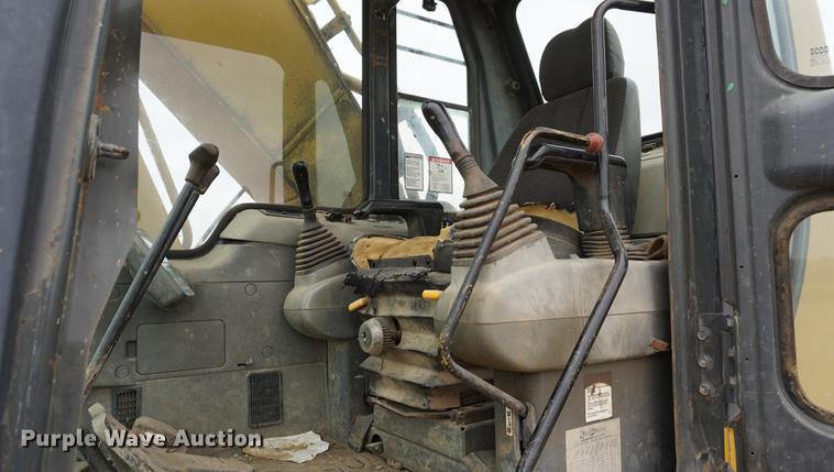 image for item DE3244 1997 Komatsu PC200LC-6LE excavator