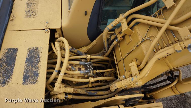 image for item DE3244 1997 Komatsu PC200LC-6LE excavator