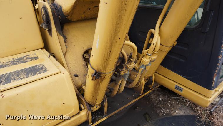 image for item DE3244 1997 Komatsu PC200LC-6LE excavator